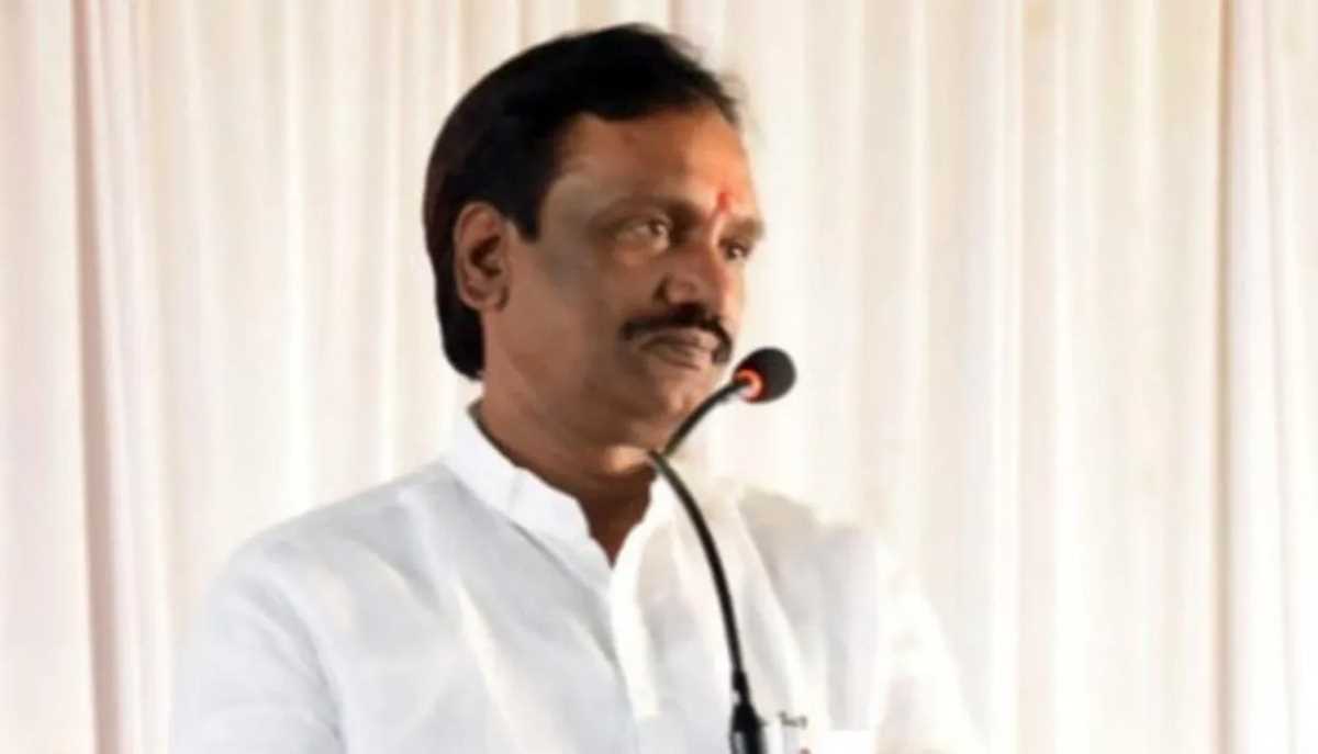 क्या मोदी केवल गुजरात के प्रधानमंत्री हैं : दानवे क्या मोदी केवल गुजरात के प्रधानमंत्री हैं : दानवे